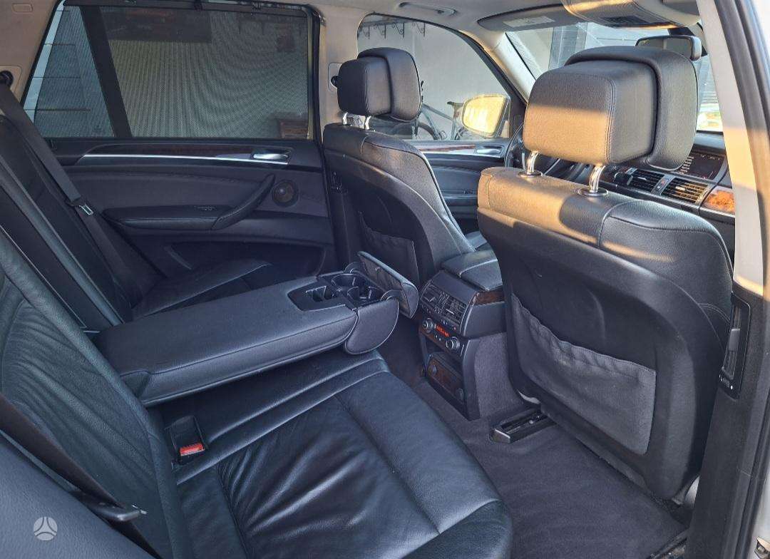 BMW X5 2011 — photo 14