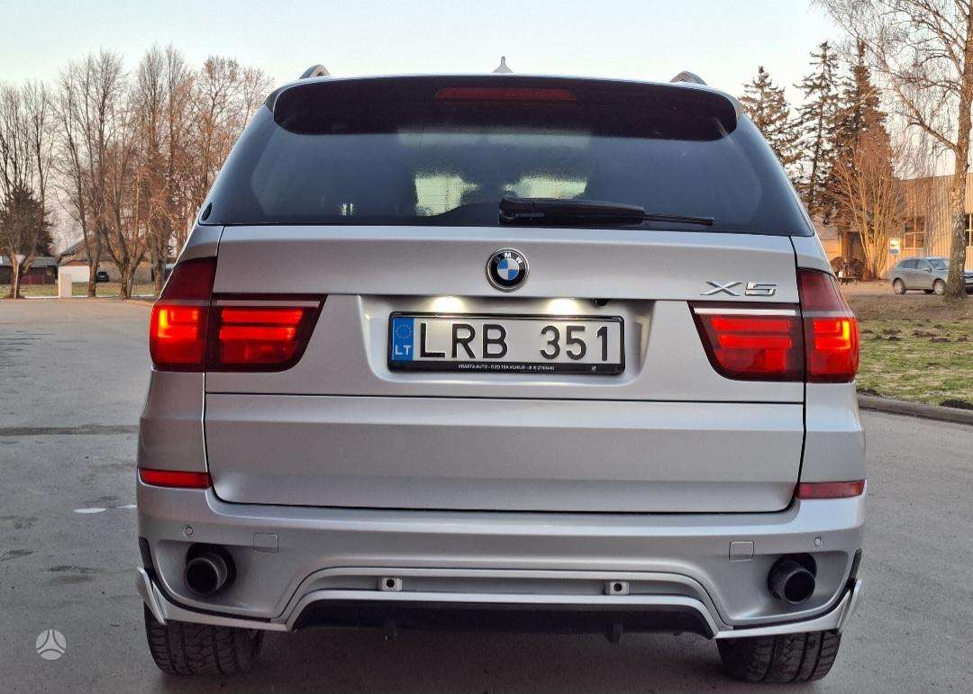 BMW X5 2011 — engine 2979 cm³, 306 HP (225kW)