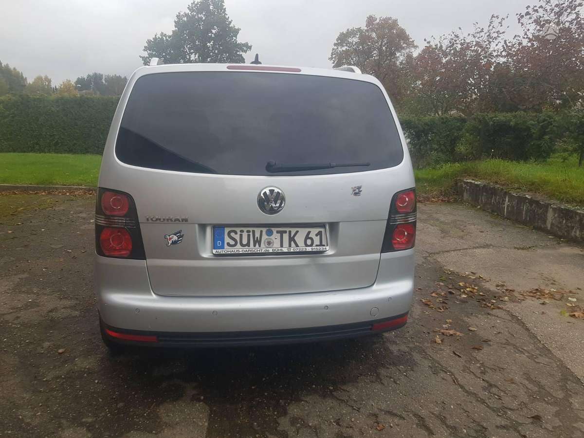 Volkswagen Touran 2010 — engine 1400 cm³, 140 HP (103kW)
