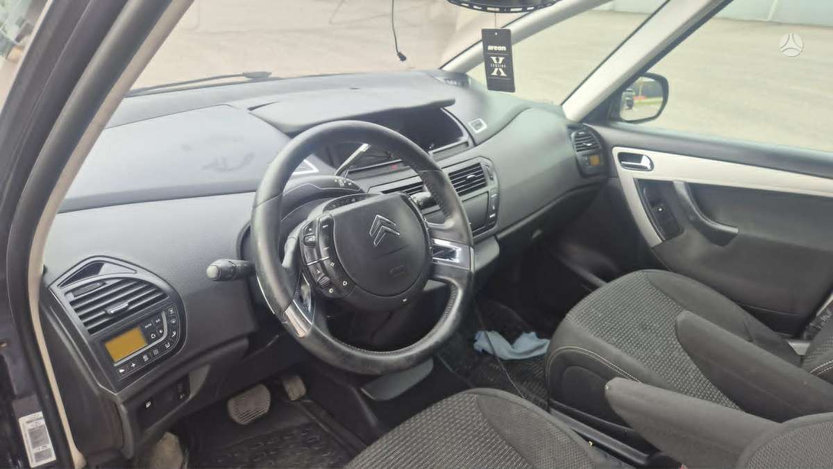 Citroen C4 2010 — photo 9
