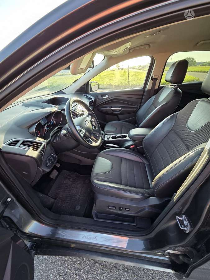 Ford Kuga 2014 — photo 13