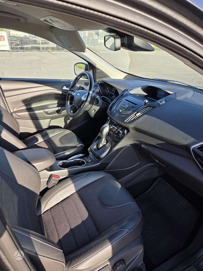 Ford Kuga 2014 — photo 14