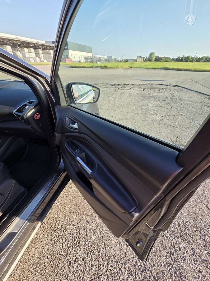Ford Kuga 2014 — photo 15