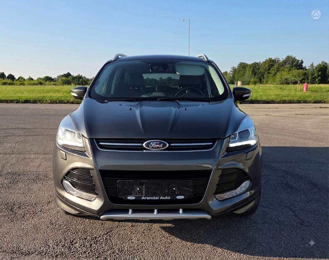 Ford Kuga 2014 — rear view