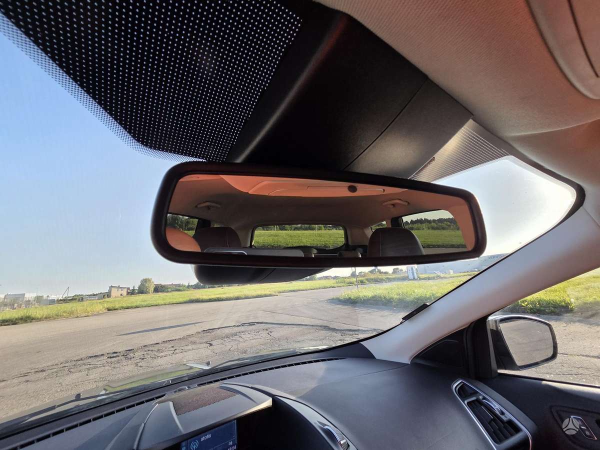 Ford Kuga 2014 — photo 23