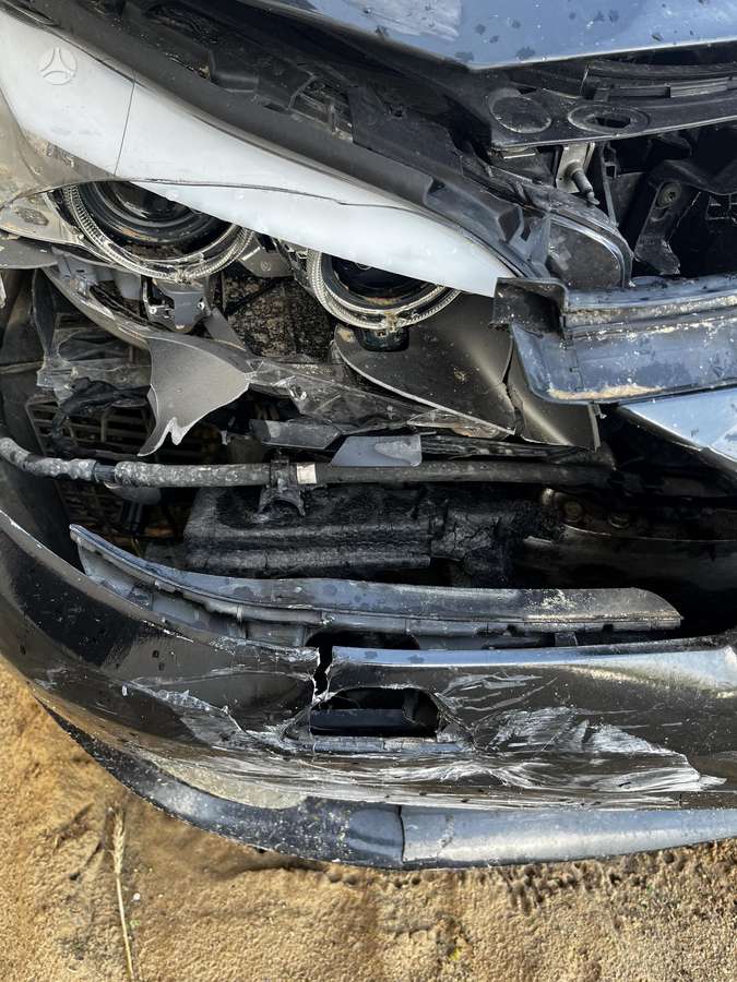 BMW 520 2012 — photo 8