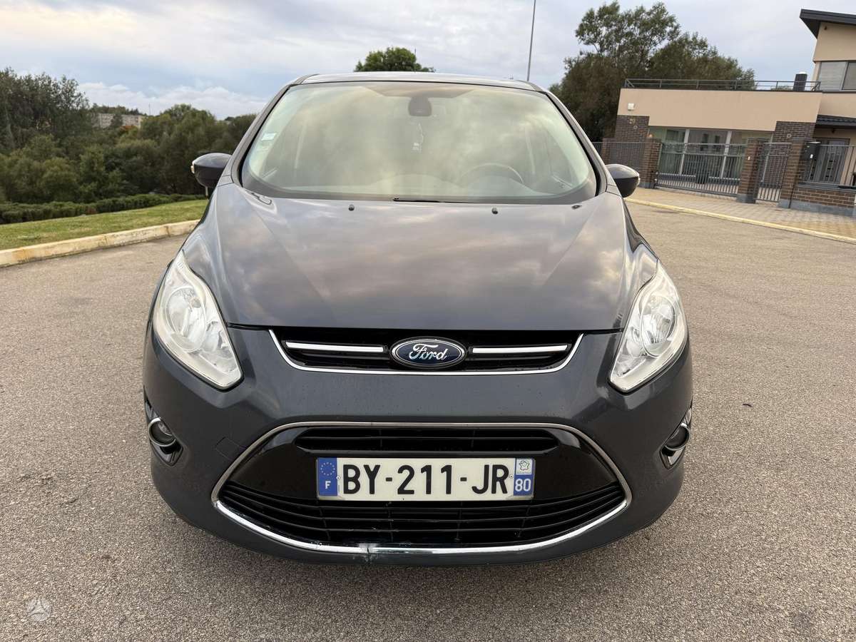 Ford C-MAX 2011 — вигляд ззаду