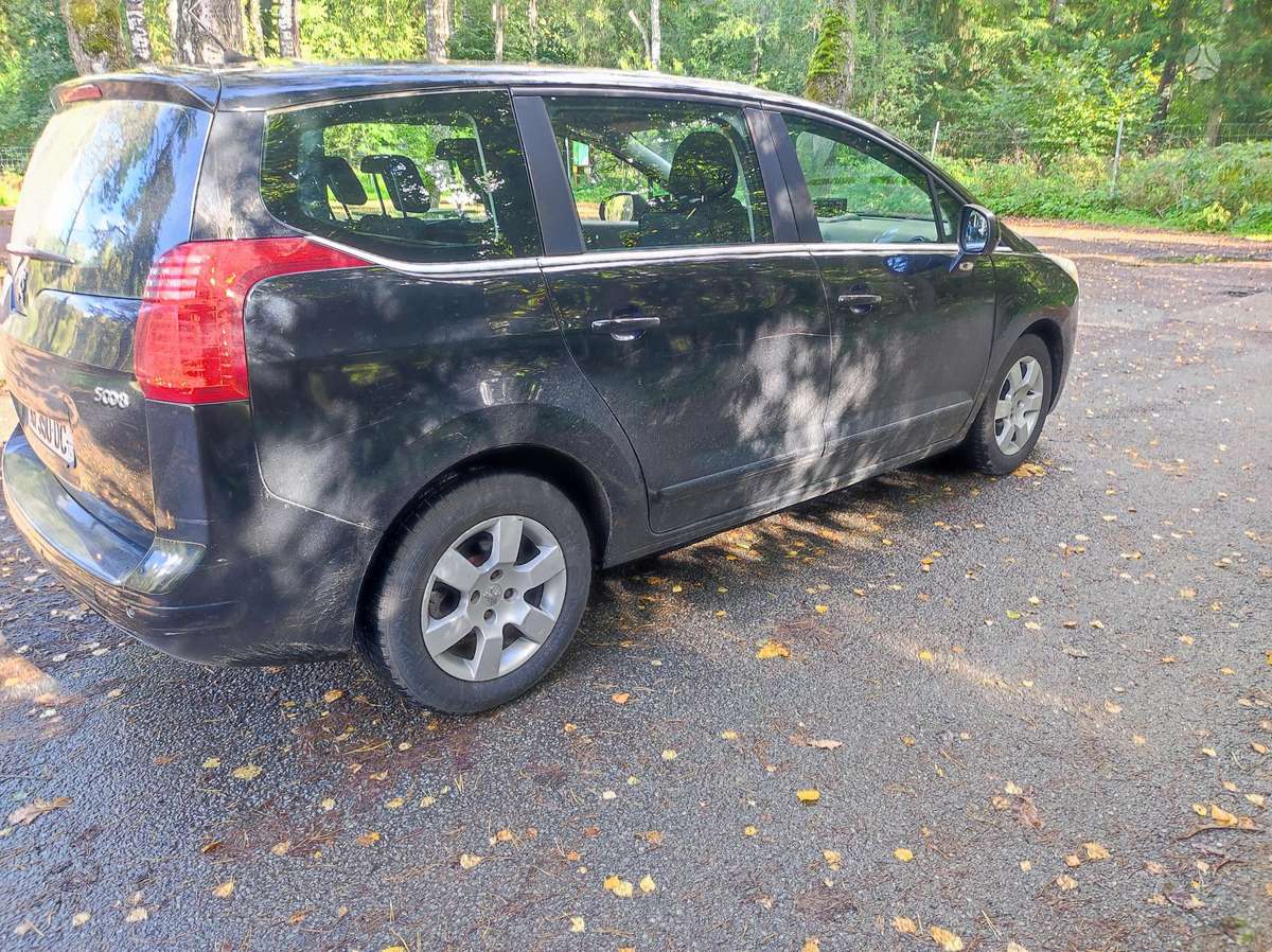 Peugeot 5008 2010 — двигун 1600 cm³, 109 HP (80kW)