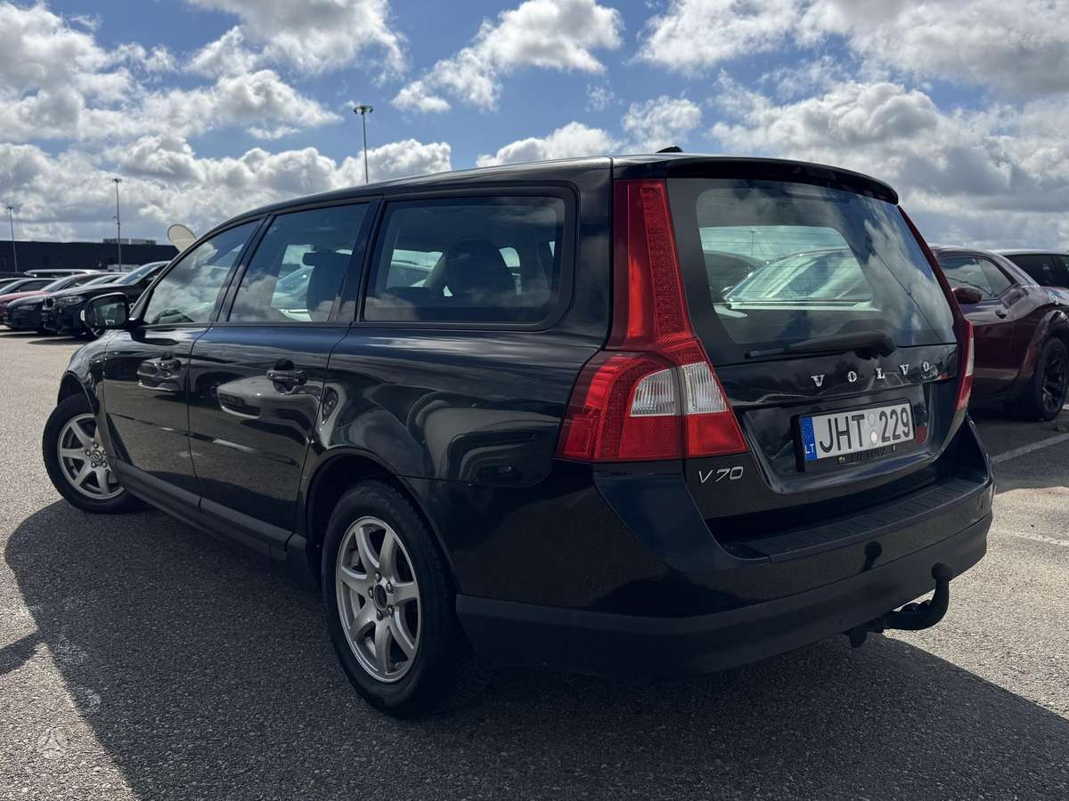 Volvo V70 2008 — photo 11