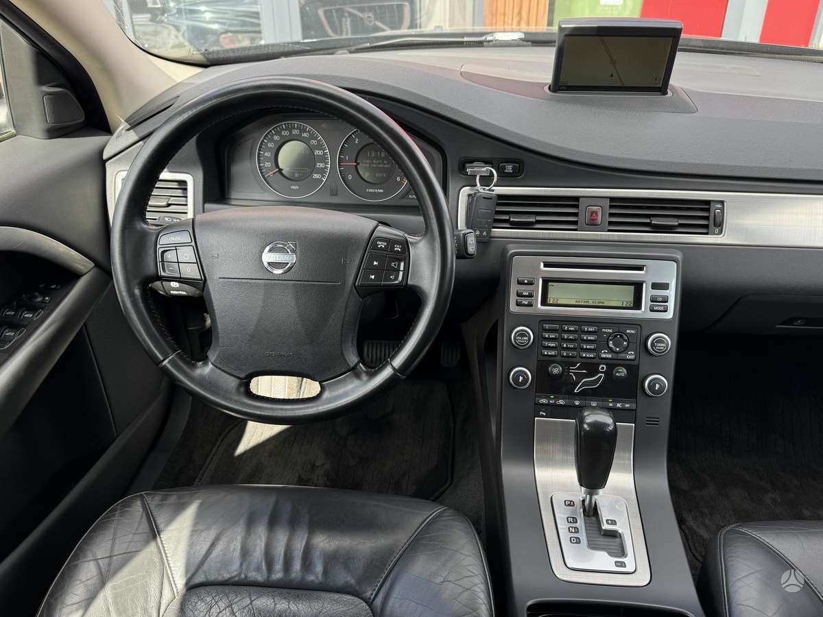 Volvo V70 2008 — photo 20