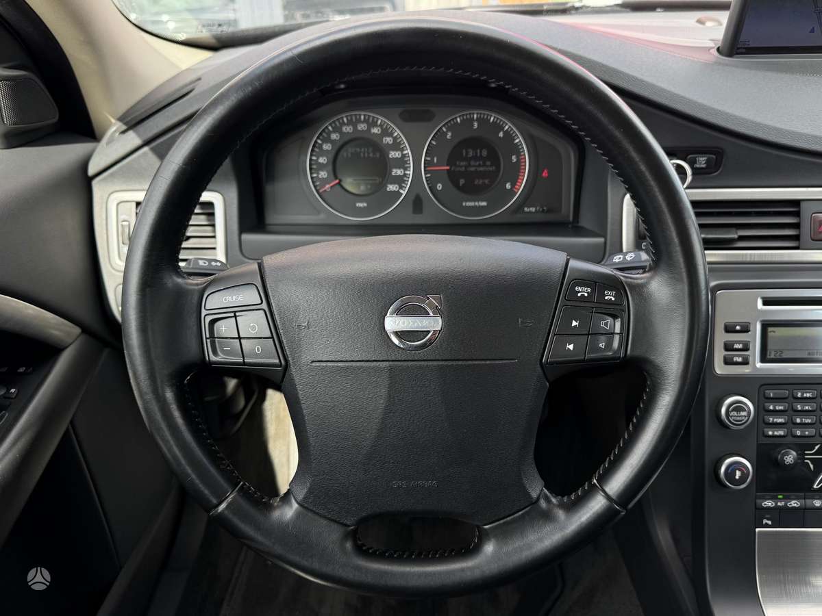 Volvo V70 2008 — photo 21