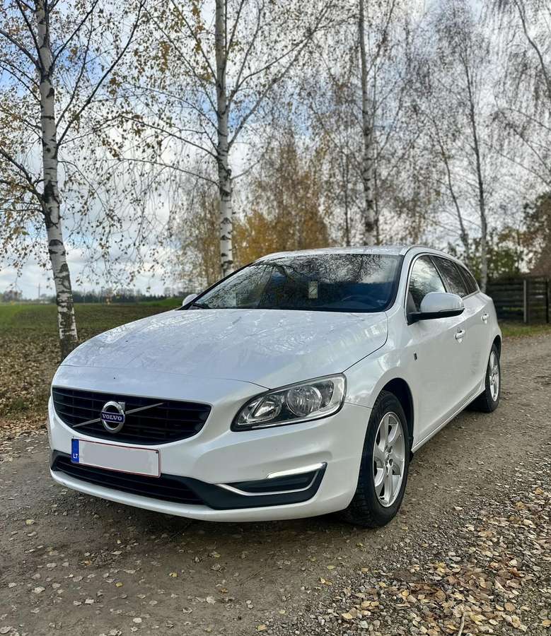 Volvo V60, 2015