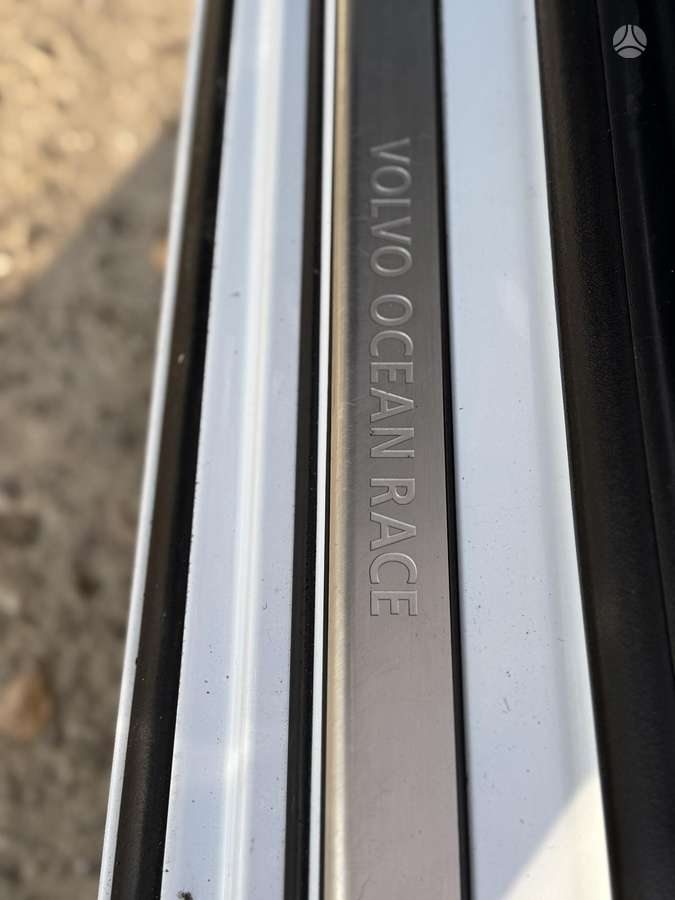 Volvo V60 2015 — photo 21