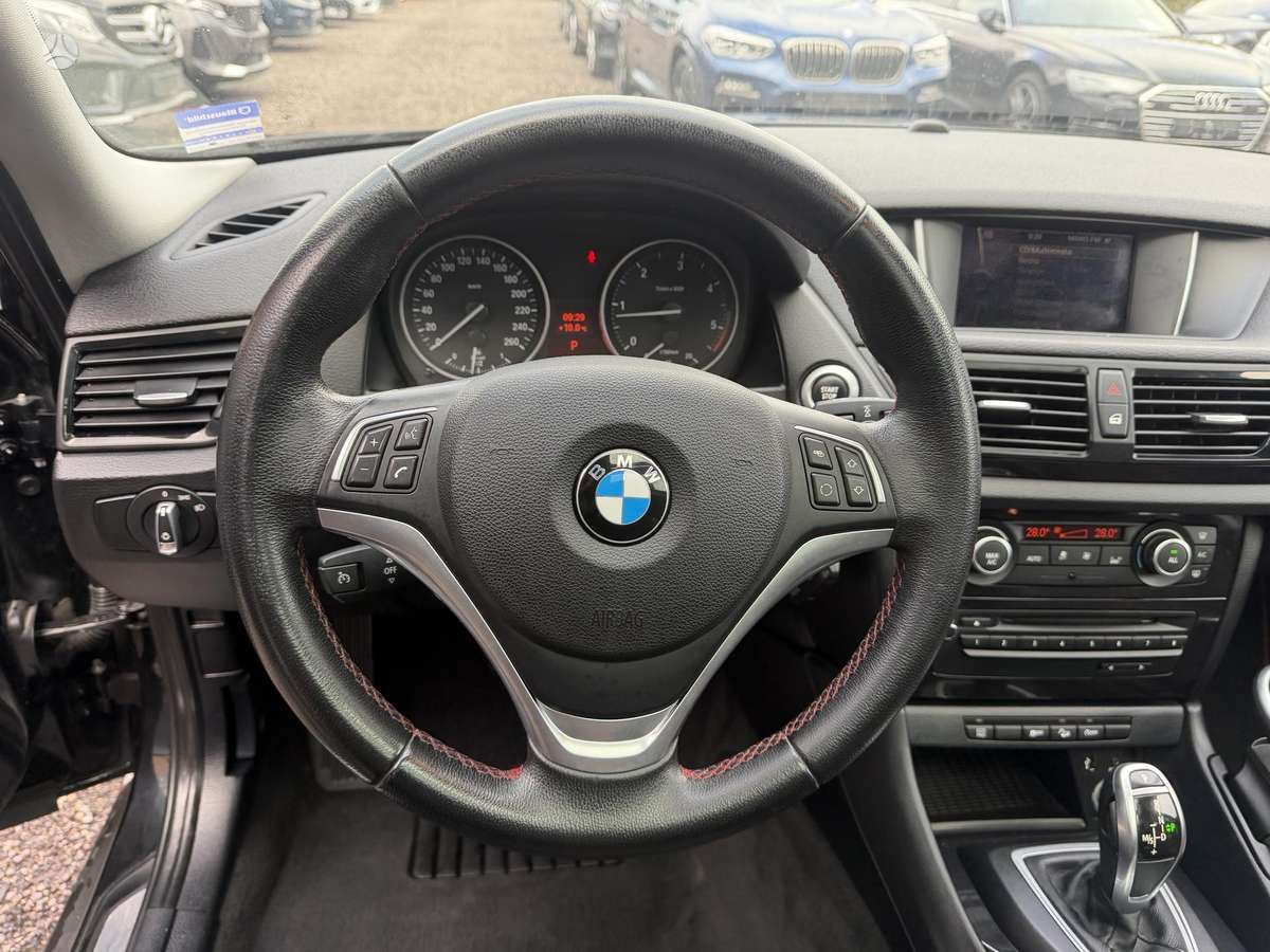 BMW X1 2012 — фото 26