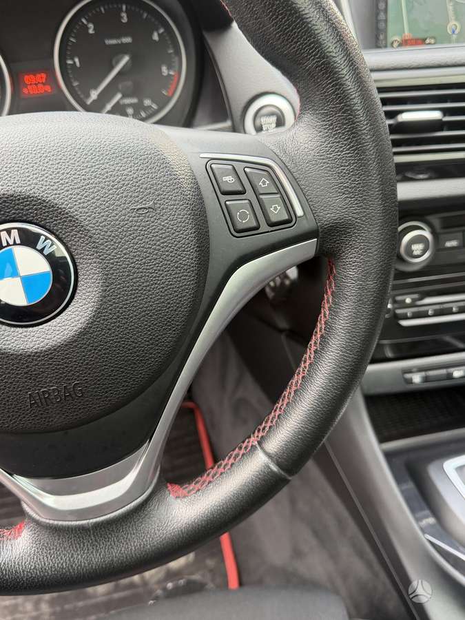 BMW X1 2012 — фото 32