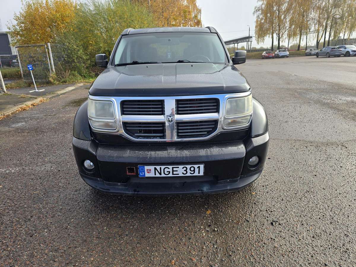 Dodge Nitro 2010 — вигляд ззаду