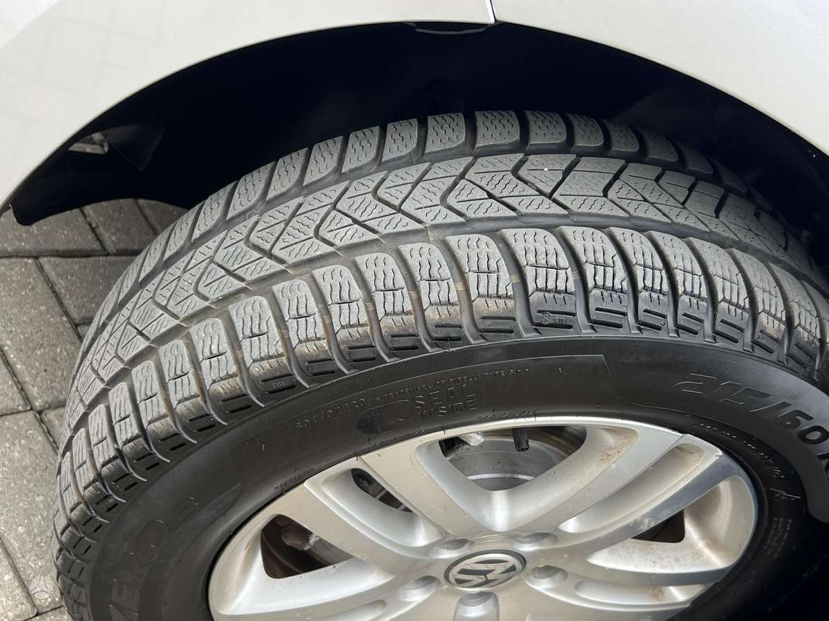Volkswagen Sharan 2010 — photo 14