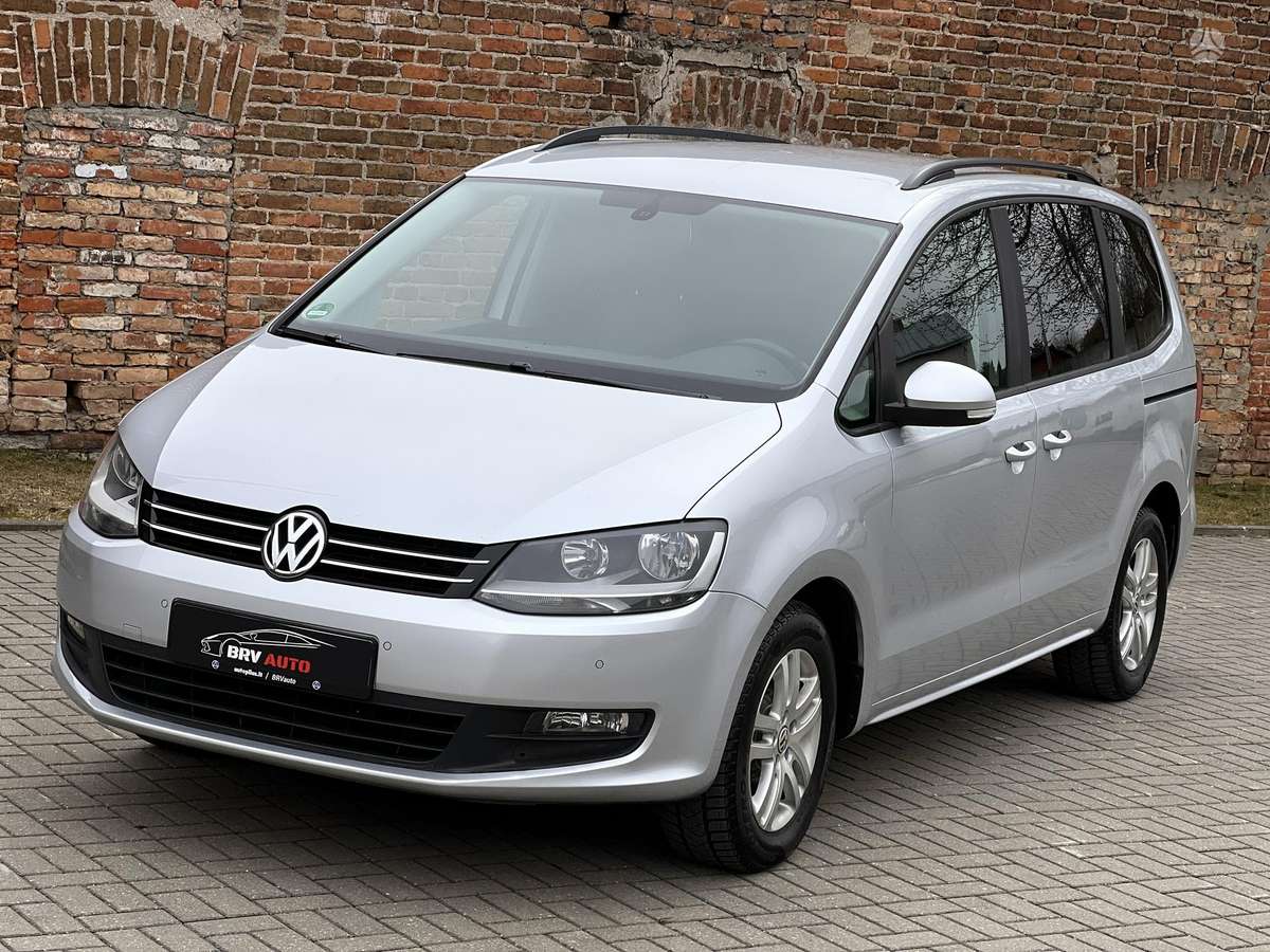 Volkswagen Sharan 2010 — rear view