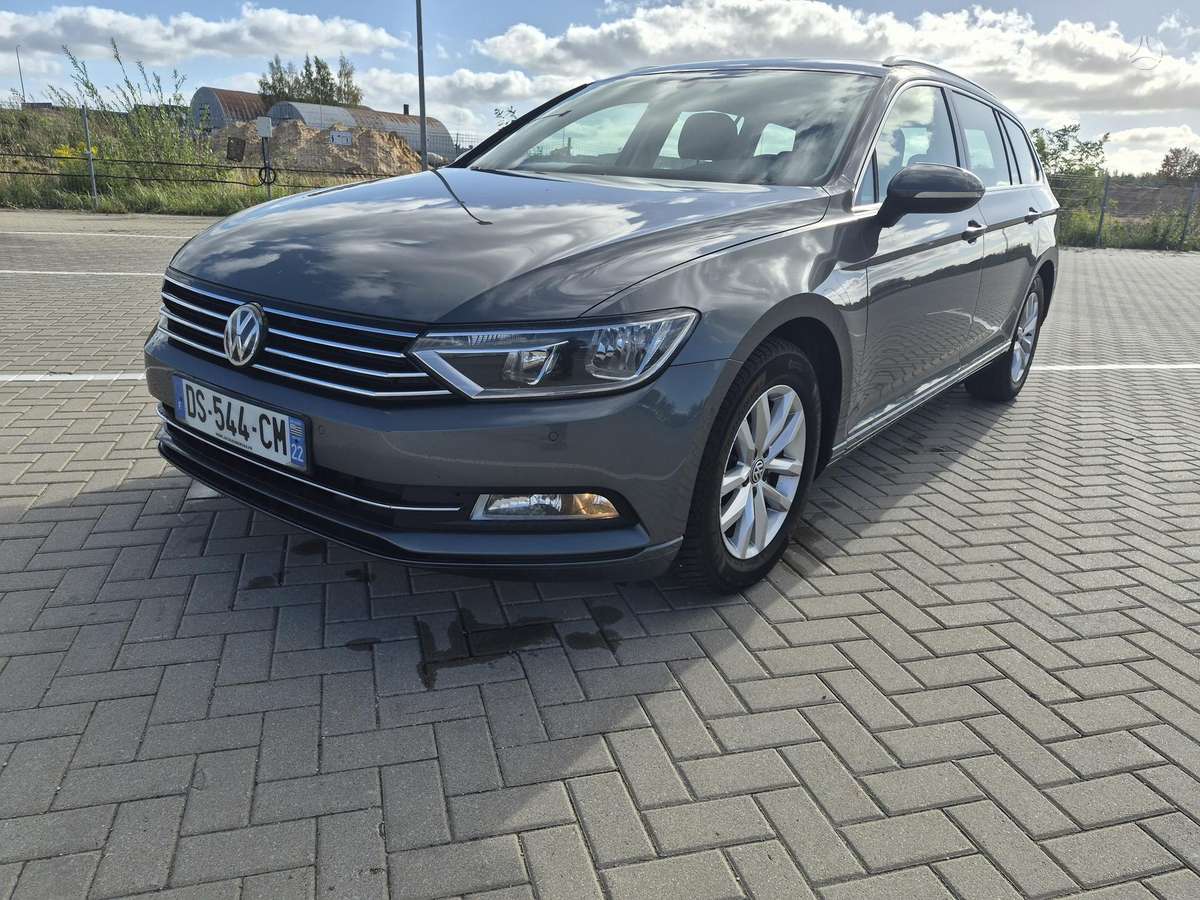 Volkswagen Passat 2015 — салон