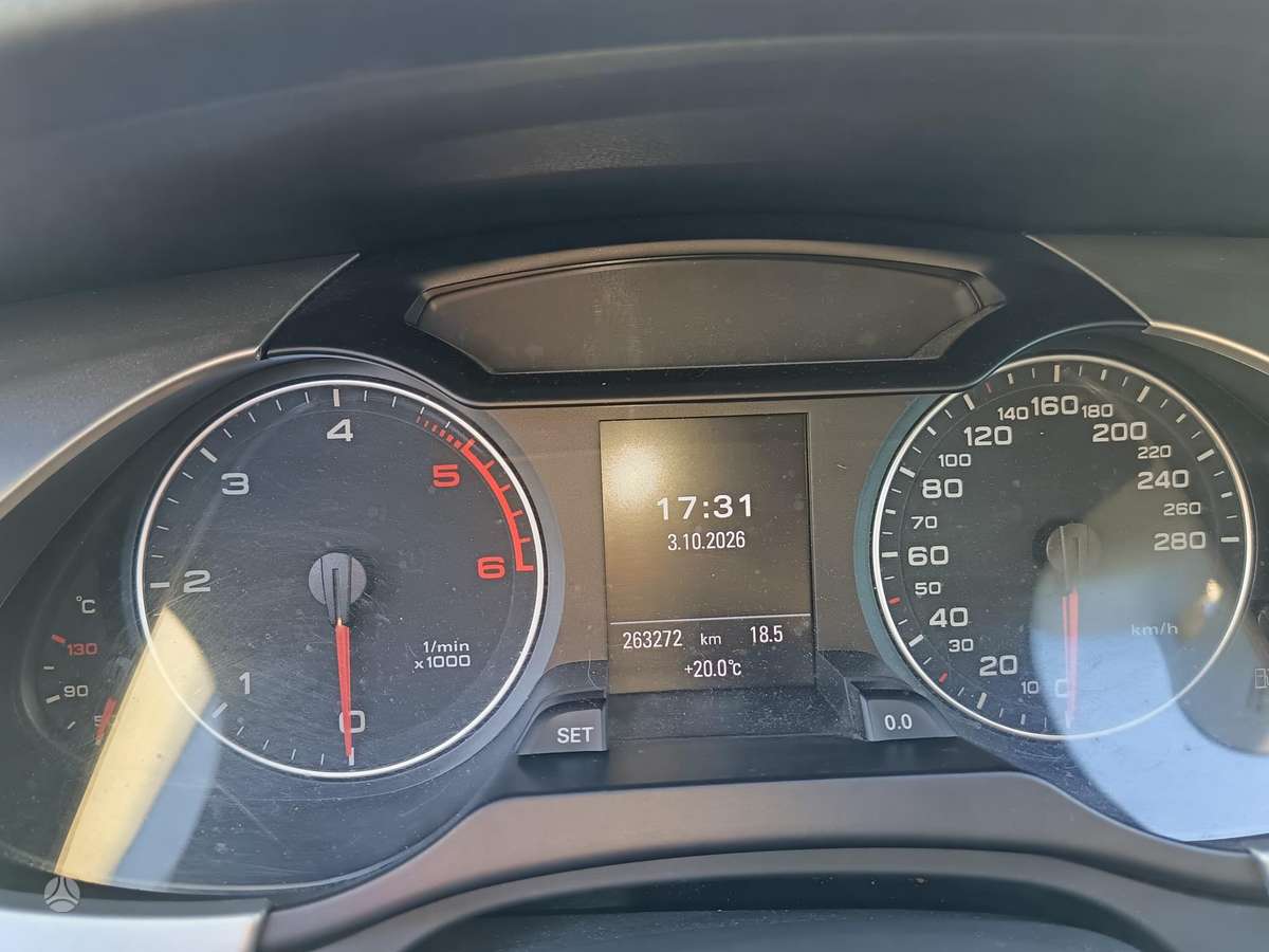 Audi A4 2011 — photo 12
