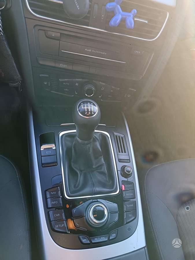 Audi A4 2011 — photo 13