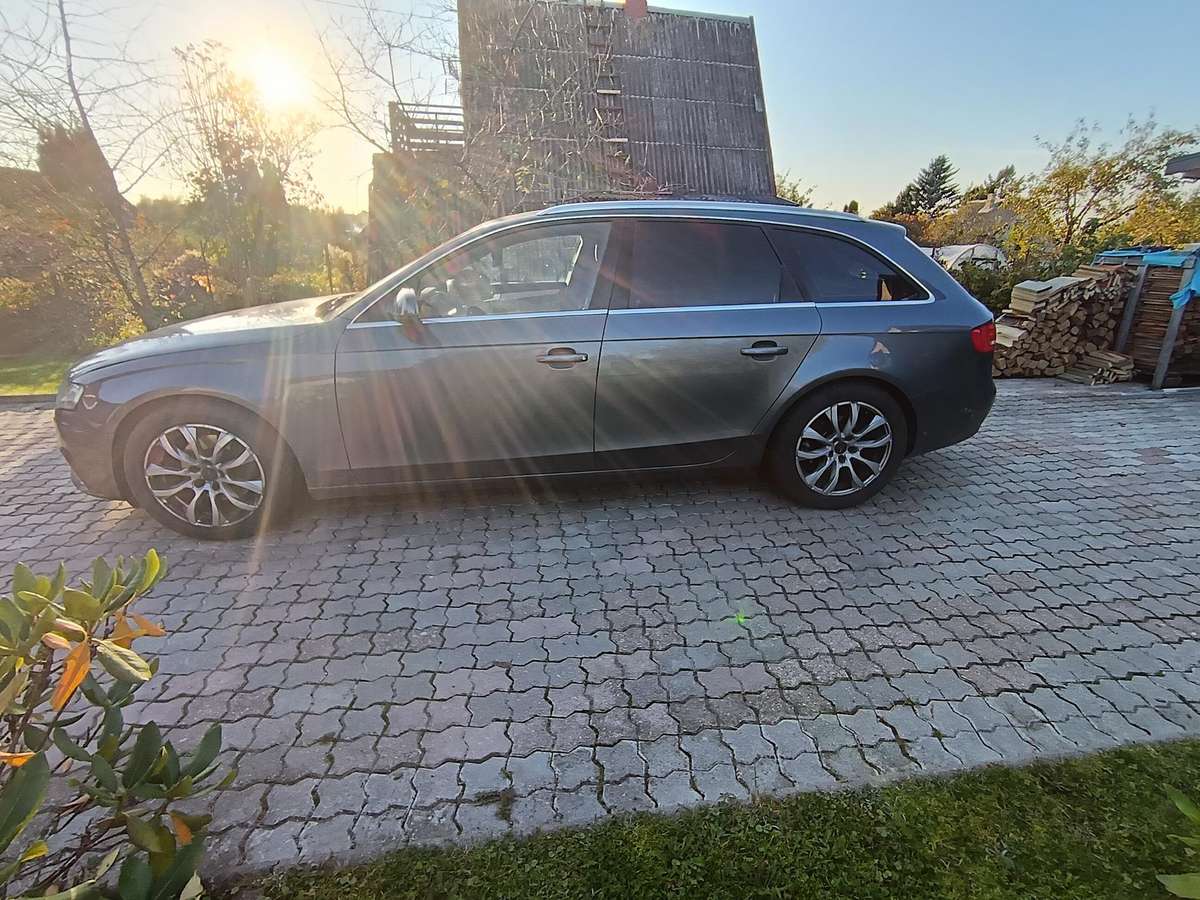 Audi A4 2011 — rear view