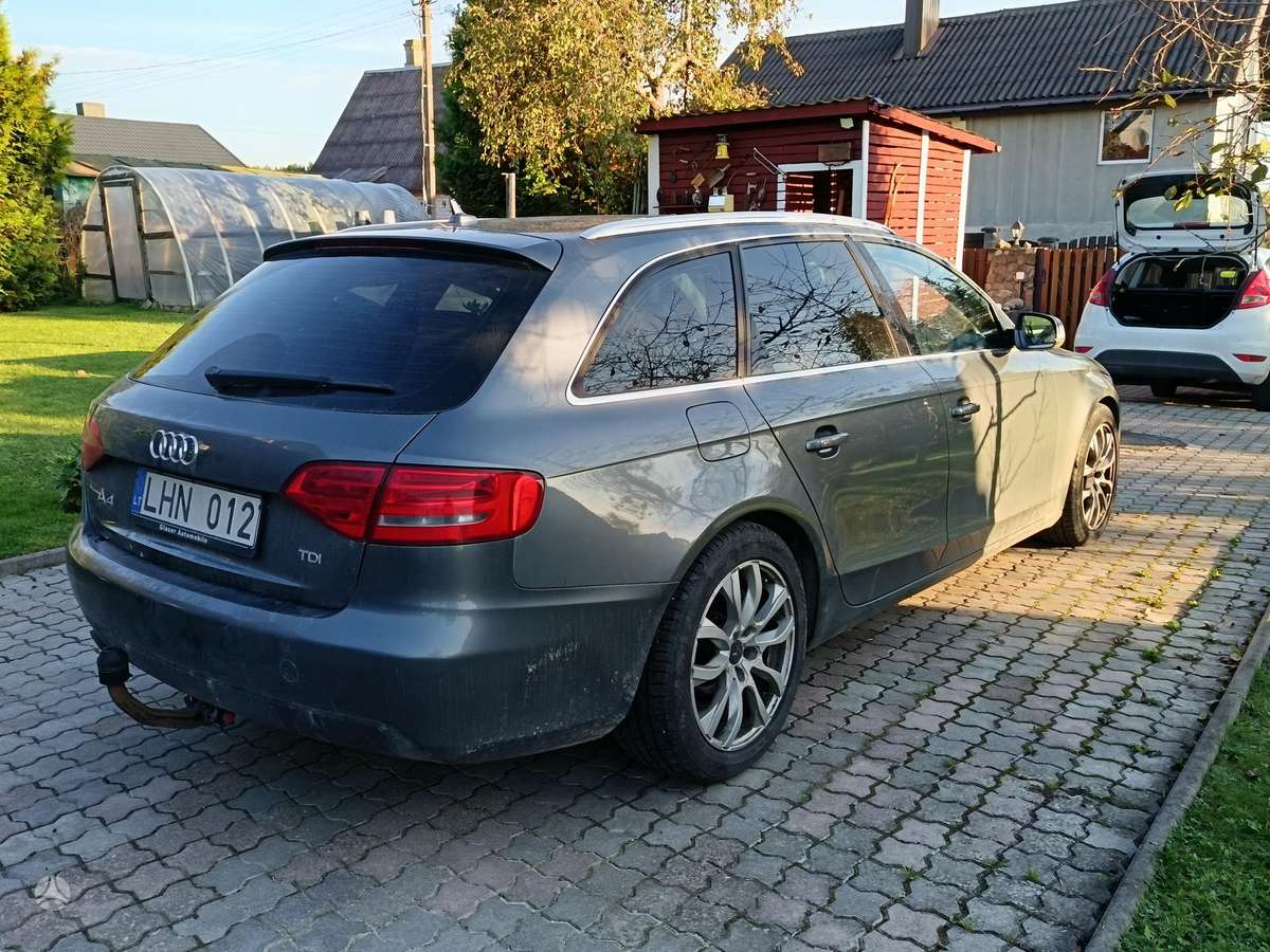 Audi A4 2011 — photo 6