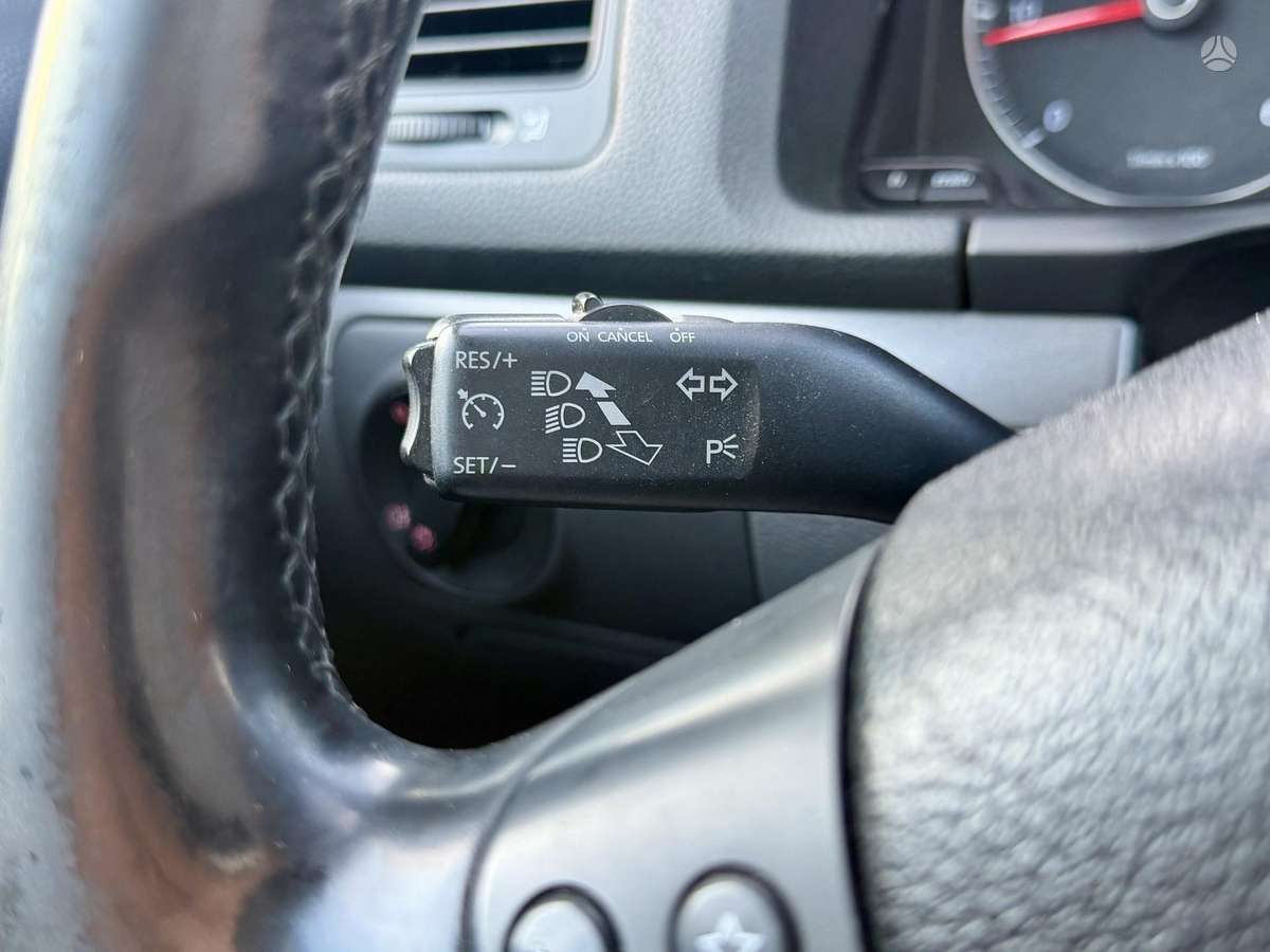 Volkswagen Golf 2009 — photo 12