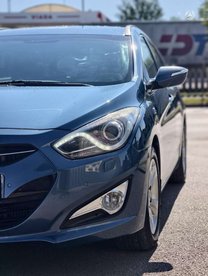 Hyundai i40 2011 — photo 10
