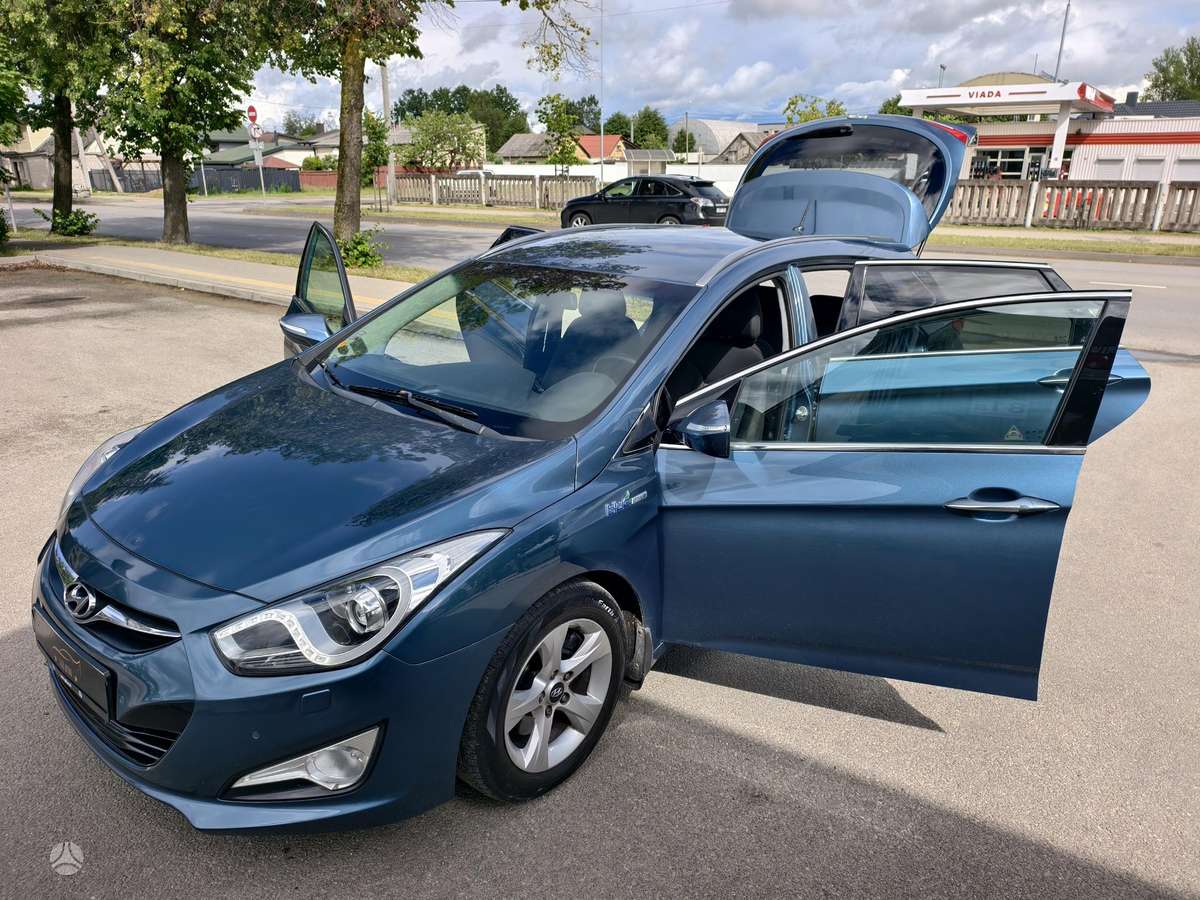 Hyundai i40 2011 — photo 14