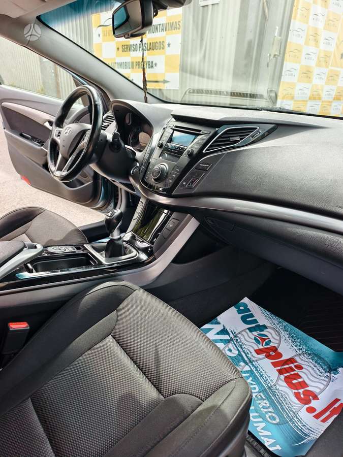Hyundai i40 2011 — photo 22