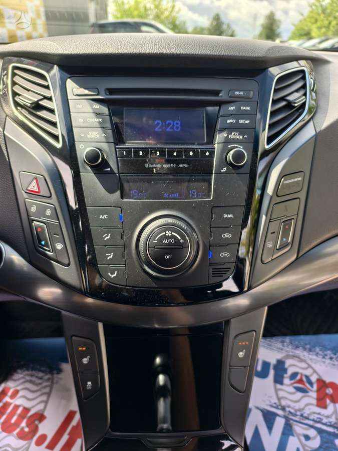 Hyundai i40 2011 — photo 25