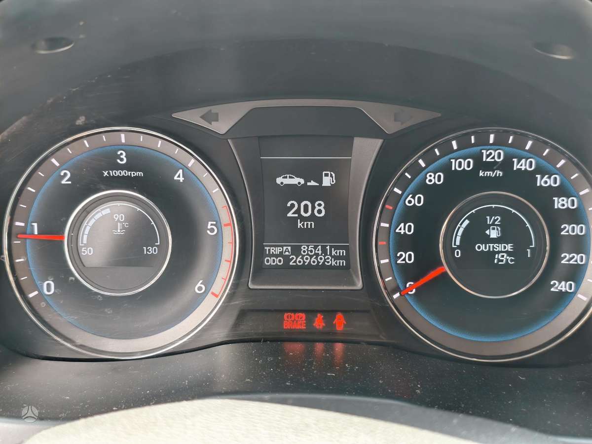 Hyundai i40 2011 — photo 26