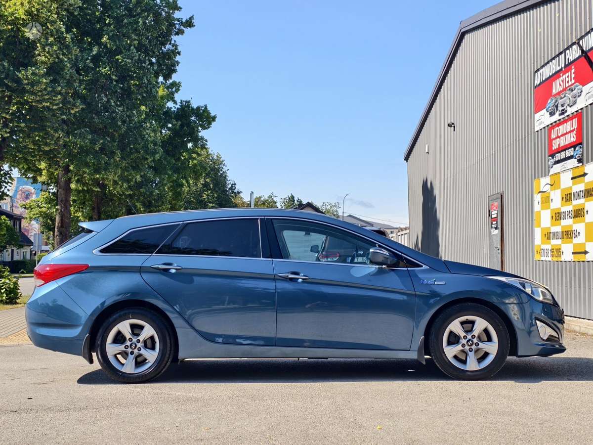 Hyundai i40 2011 — photo 8