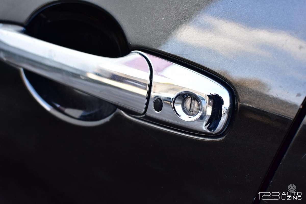 Mazda CX-7 2010 — photo 11