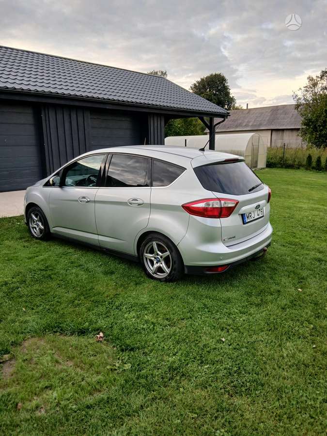 Ford C-MAX 2012 — вигляд ззаду