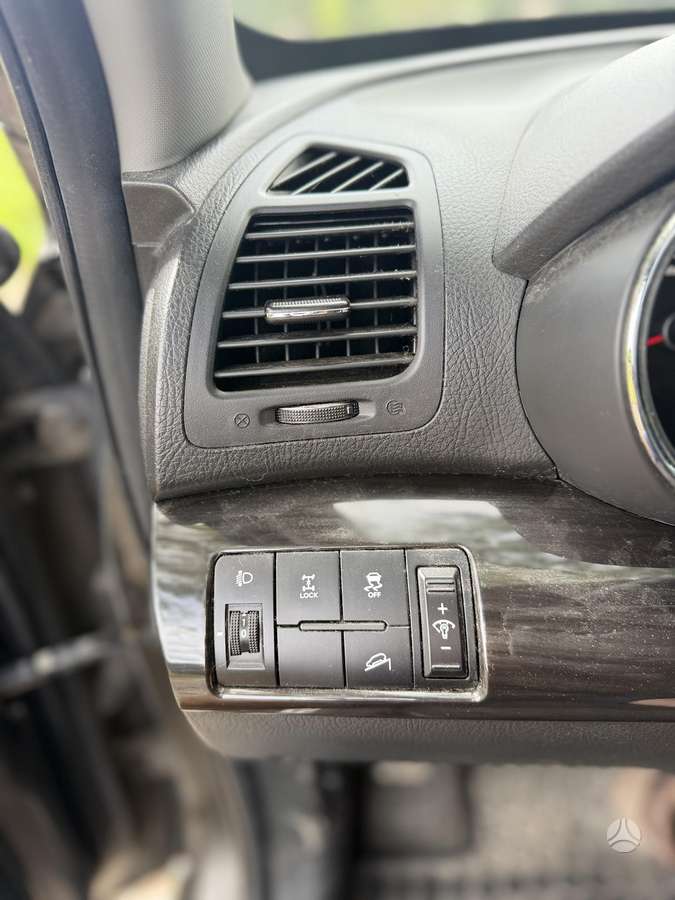 Kia Sorento 2011 — photo 11