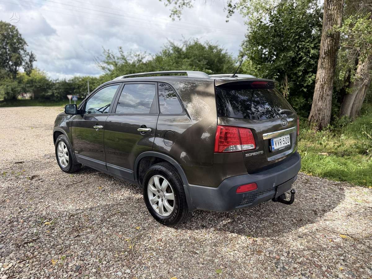 Kia Sorento 2011 — engine 2199 cm³, 197 HP (145kW)