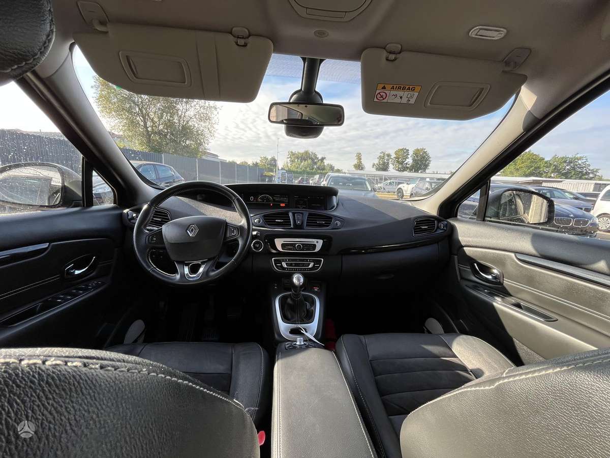 Renault Grand 2015 — photo 12