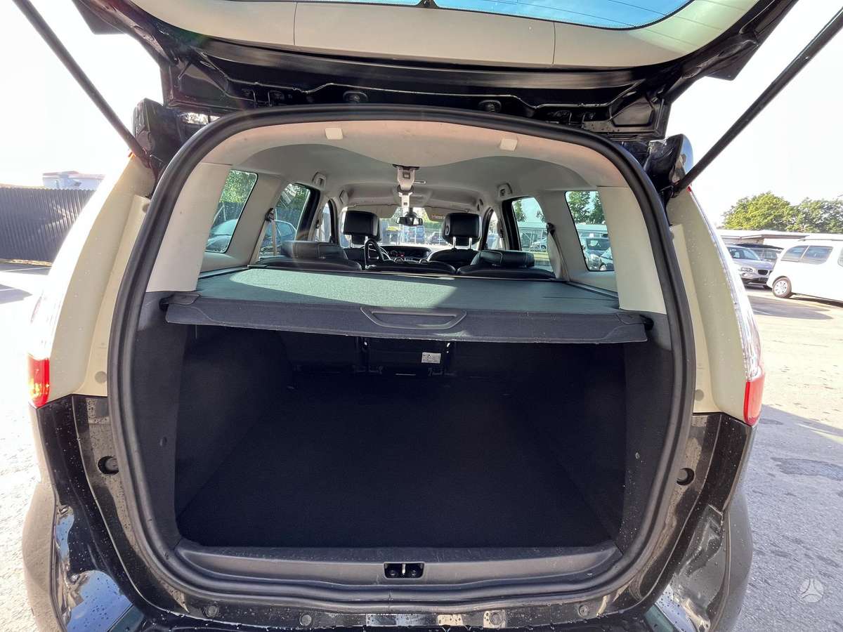 Renault Grand 2015 — photo 19