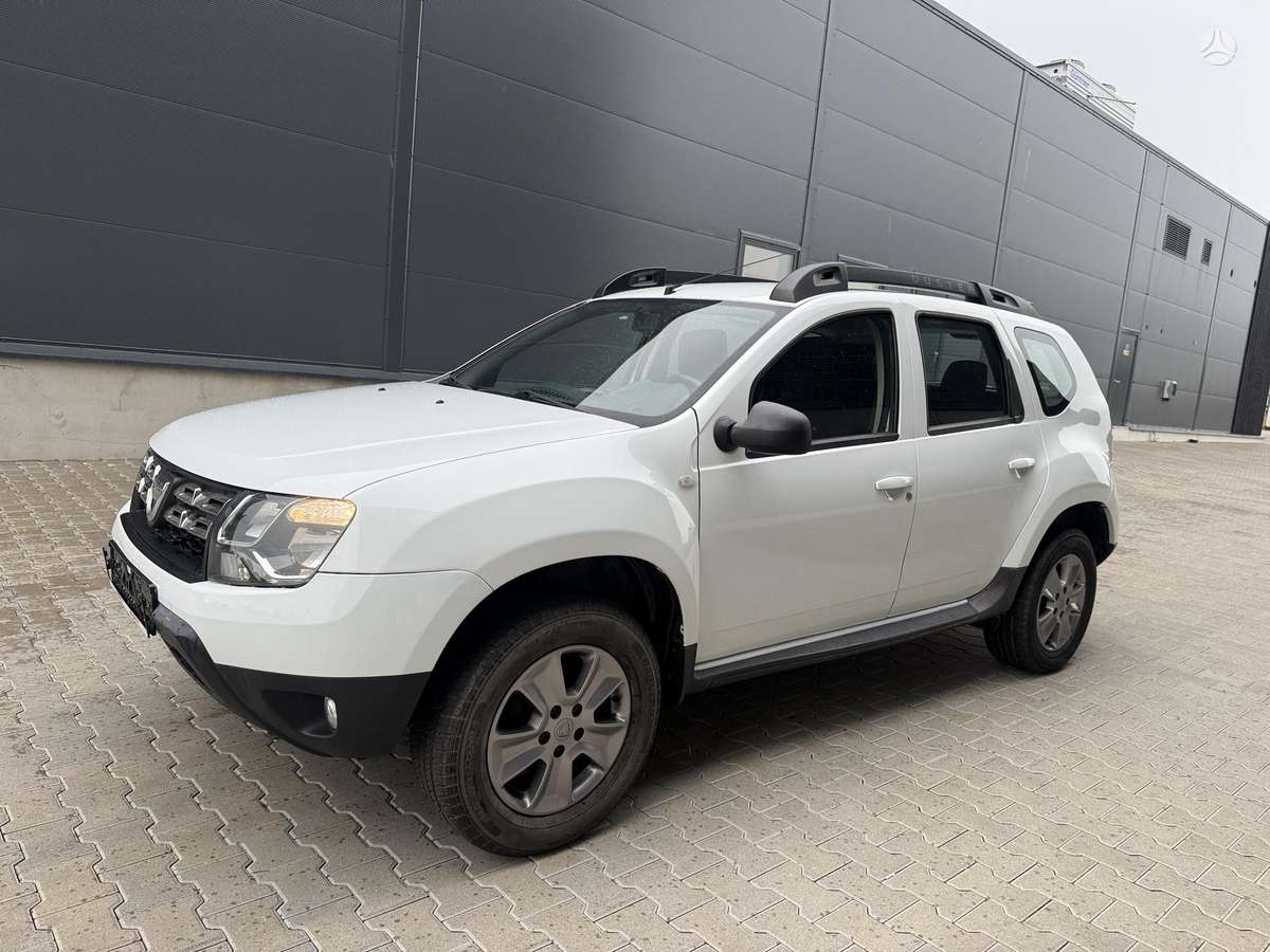 Dacia Duster 2015 — салон