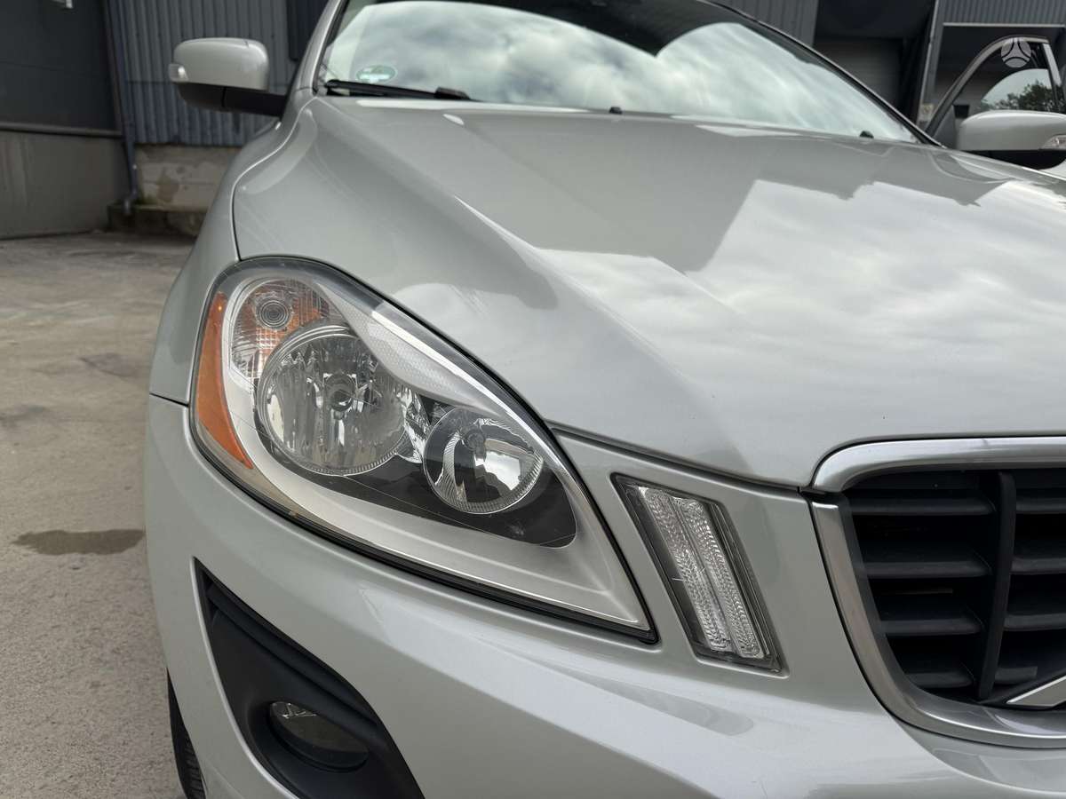 Volvo XC60 2010 — фото 19