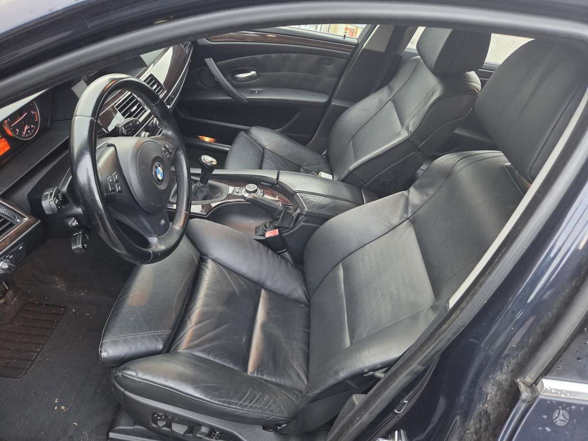 BMW 525 2009 — photo 10