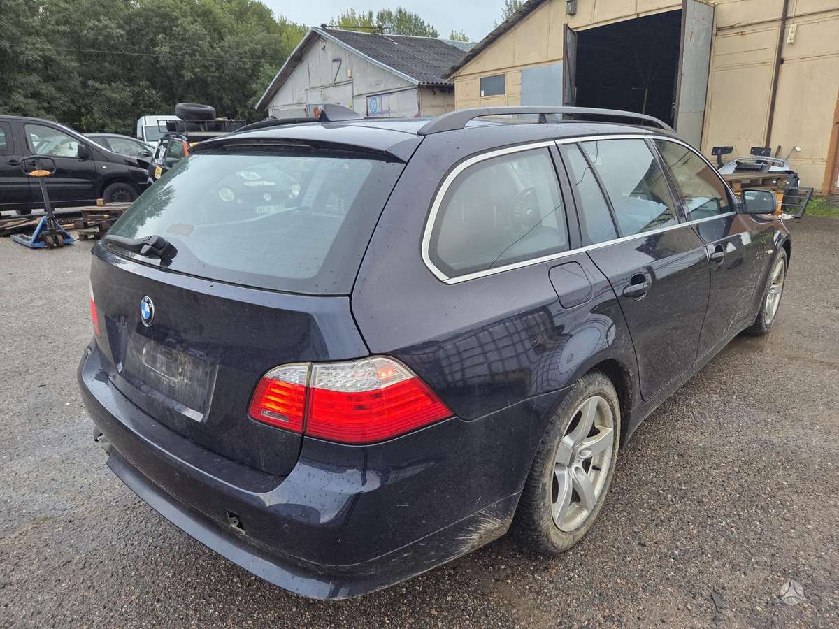 BMW 525 2009 — photo 5
