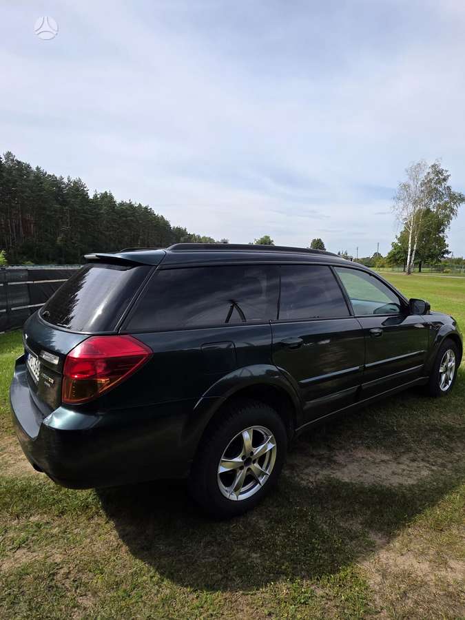 Subaru Outback 2005 — interior