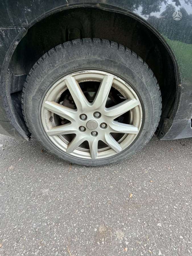 Toyota Avensis 2011 — photo 12