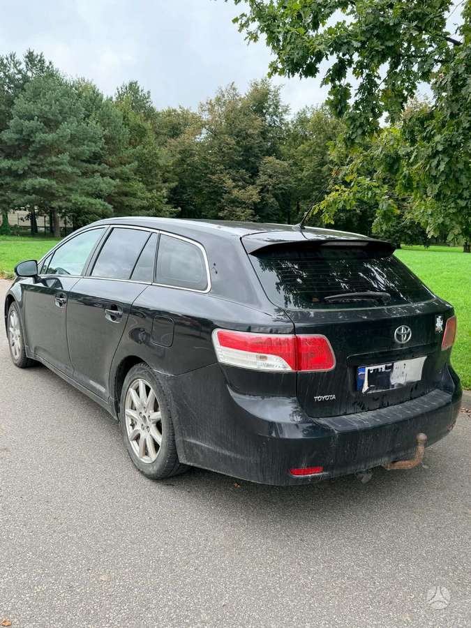 Toyota Avensis 2011 — photo 5