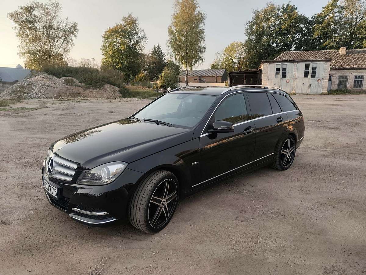 Mercedes-Benz C220 2011 — photo 10