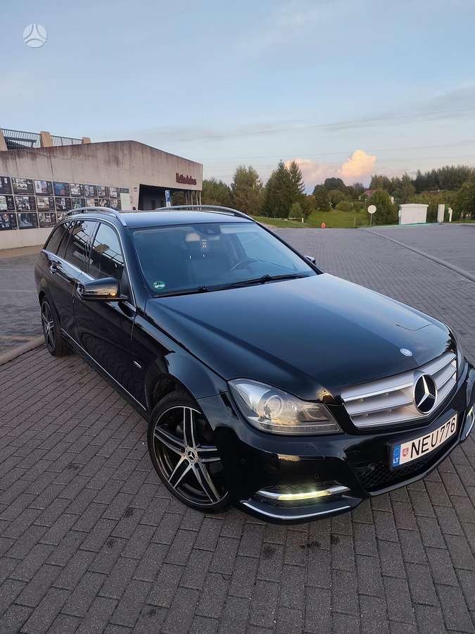 Mercedes-Benz C220 2011 — photo 5