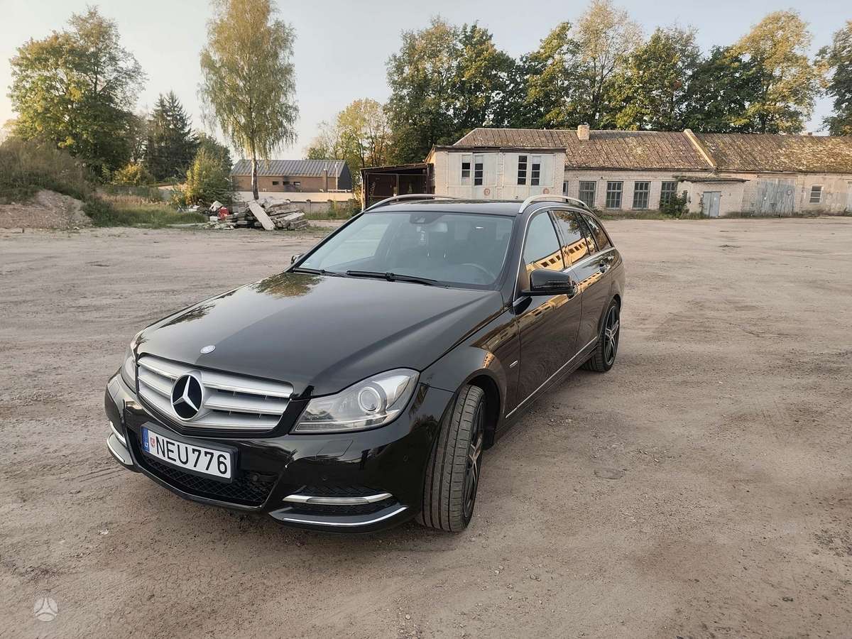 Mercedes-Benz C220 2011 — photo 5